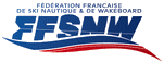 Logo accs fdration Franaise de Ski Nautique (Skieur nautique sur fond bleu, blanc, rouge)